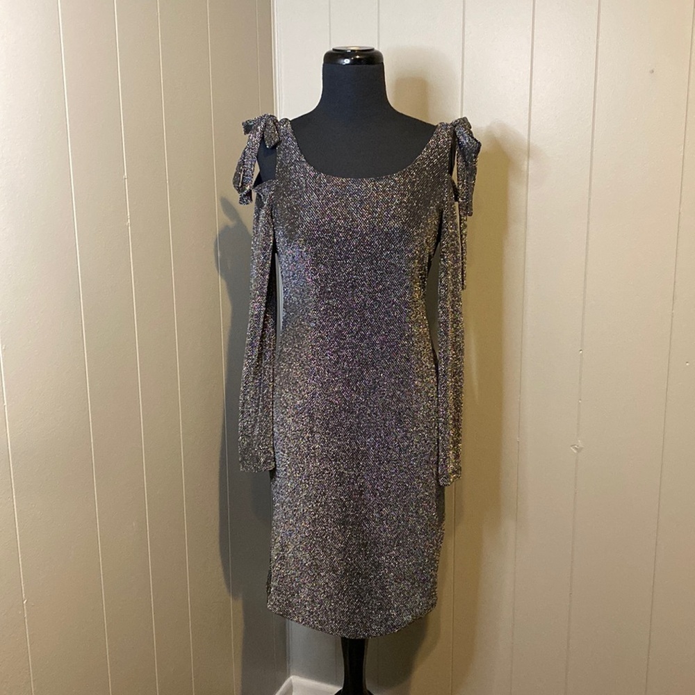 Z Maggy London Women’s 4 Midi Dress Open Shoulder and Tie Sparkly Long Sleeve
